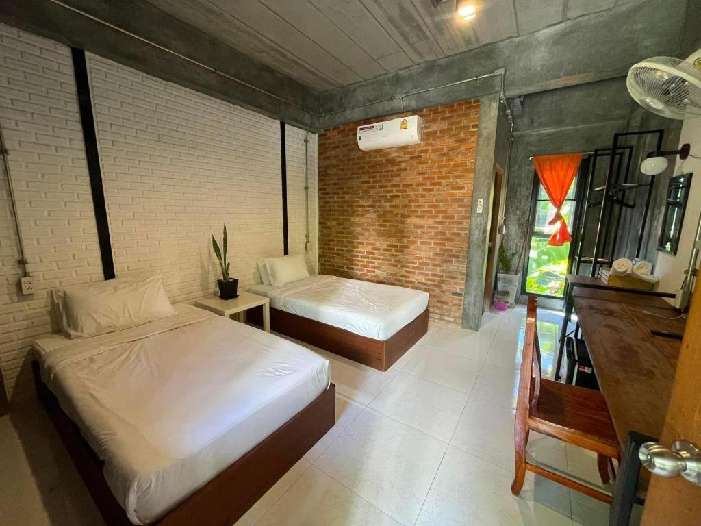 Palmhouse Hotel Mae Hong Son Bagian luar foto