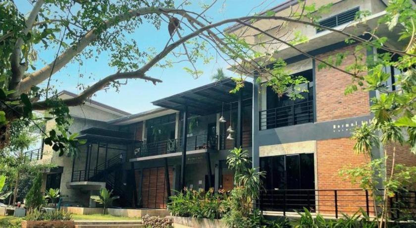 Palmhouse Hotel Mae Hong Son Bagian luar foto